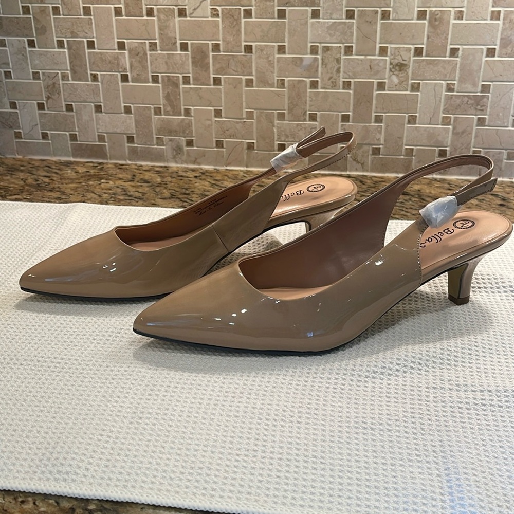 Bella Vita patent nude slingbacks 11W